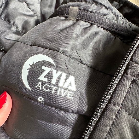 Zyia Shiny Quilted Full Zip Hooded Light-Weight Athletic Jacket - Picture 9 of 9